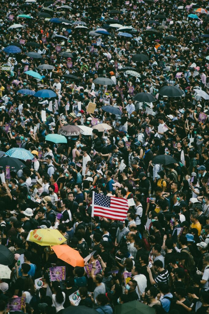 Global and Local: Balancing News Perspectives
