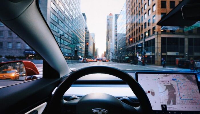 Taksi otonom robotaxi Tesla diizinkan uji coba di Arizona